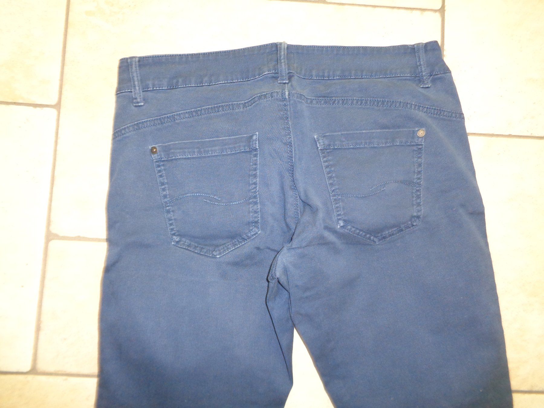 Pantaloni: Hose  3/4  Grösse 40 – Usato da Kreuzlingen venduto da Robi-2003 3