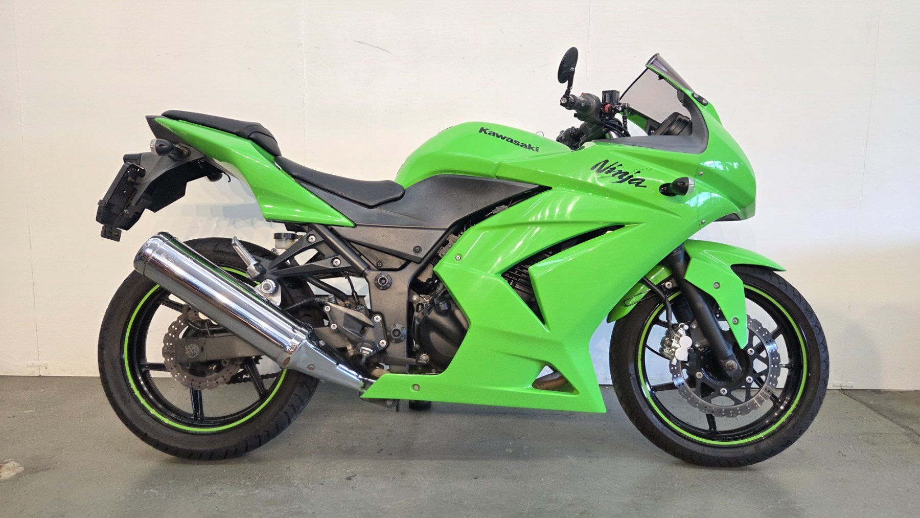 Kawasaki Strada: Kawasaki Ninja 250 R – Usato da Tägerschen venduto da Moto-Welt