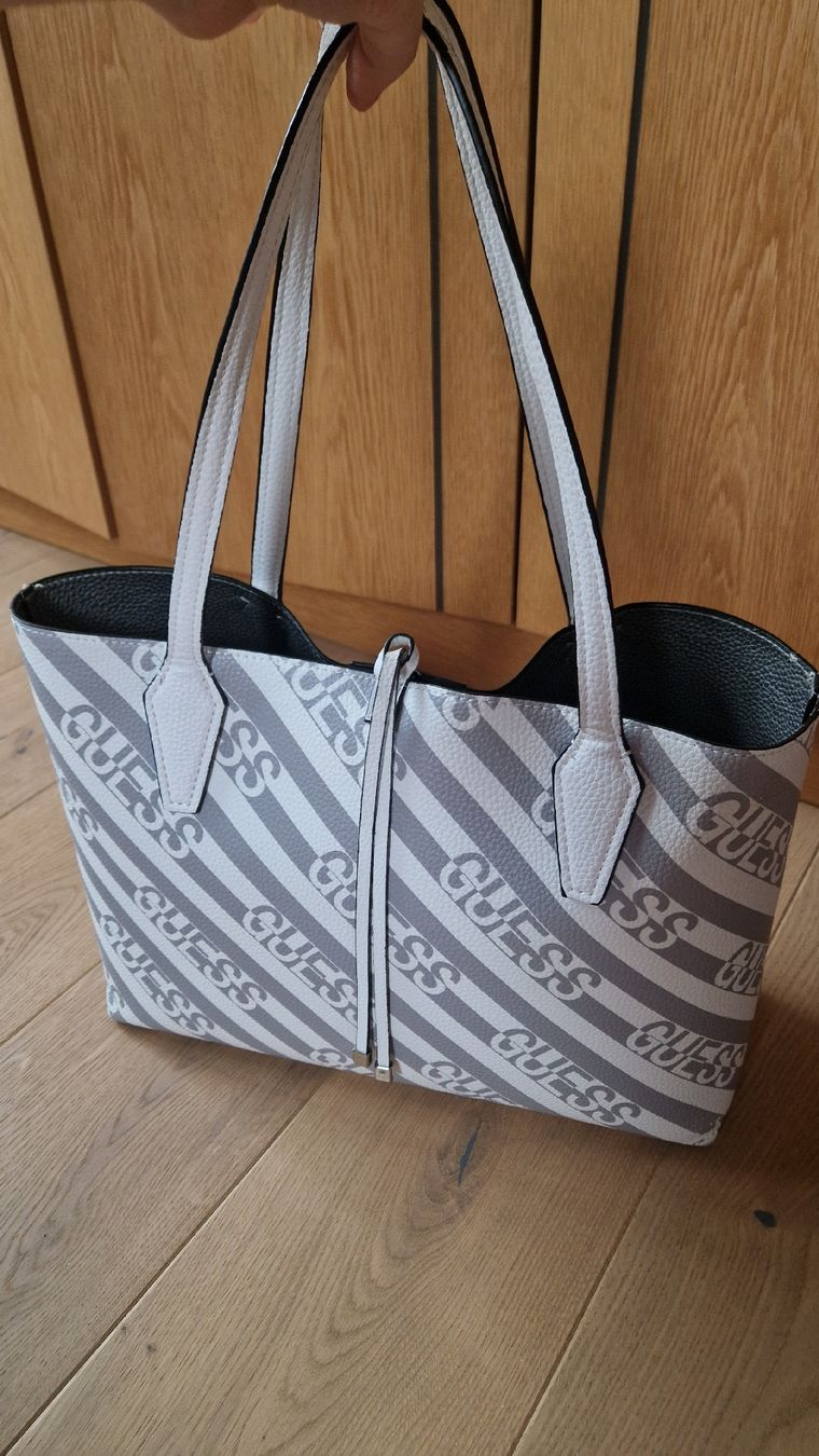 Guess Borse da donna:  2 in 1 Guess Shopper Tasche – Usato da Mellingen venduto da BiBi.16 1