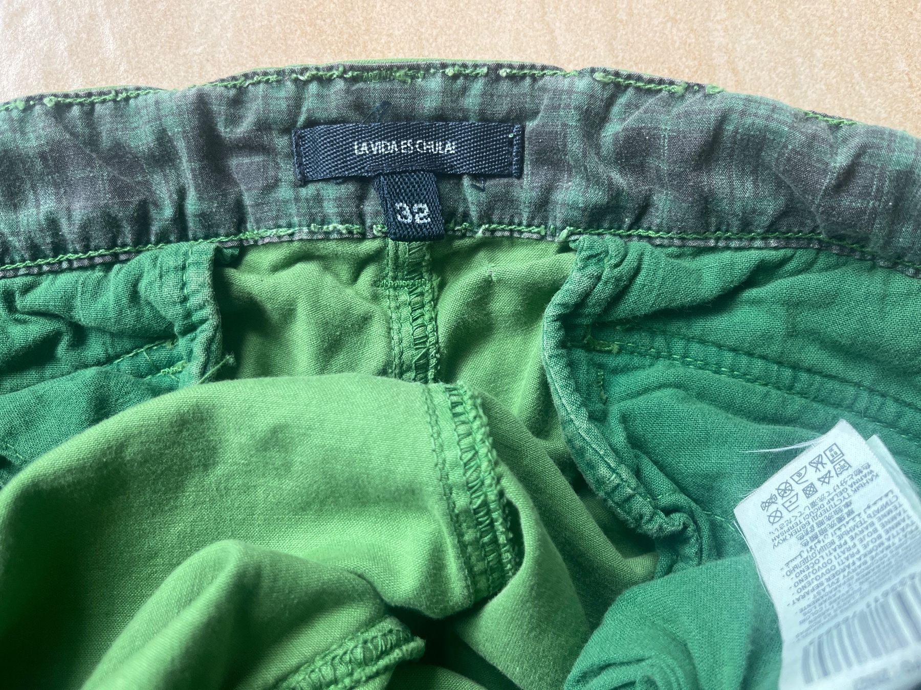 Desigual Pantaloni: Short DESIGUAL vert taille 32 – Usato da Vernayaz venduto da Darkfrost 4