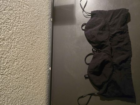 Crop Top schwarz mit Spaghettiträgern gebraucht