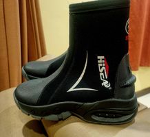 Neuwertige Tauchbooties EU 38, 5mm