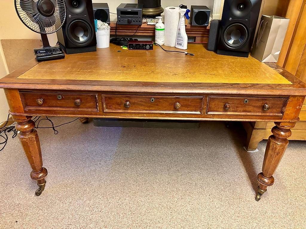 Tische: Grande table ancienne en bois massif – Gebraucht aus Monthey von RAHAAON 1