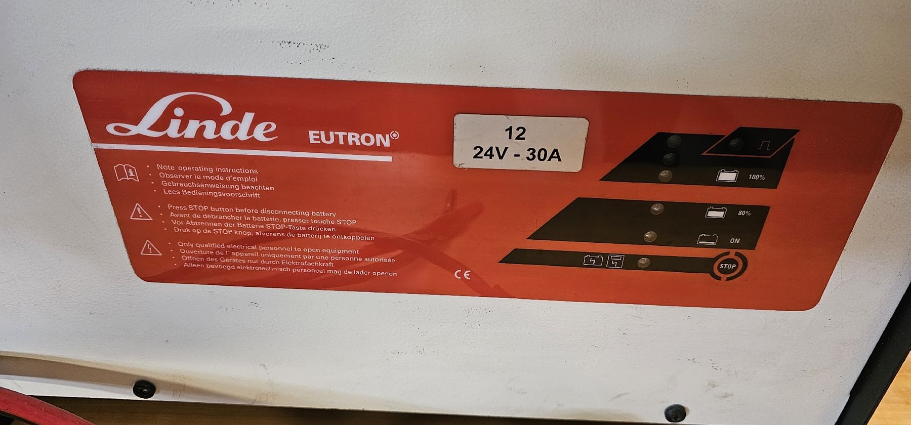 Caricabatterie: Linde Eutron 12 Ladegerät, 24V - 30A, – Usato da Obergösgen venduto da RZI. 1