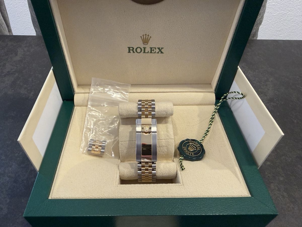 Rolex Orologi: Rolex GMT-Master II Zombie, 11/2023 – Usato da Bütschwil venduto da tnelb23 5