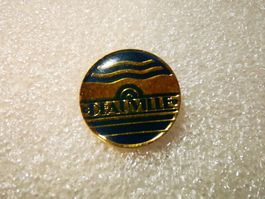 Ansteckpin 5: Deaumille