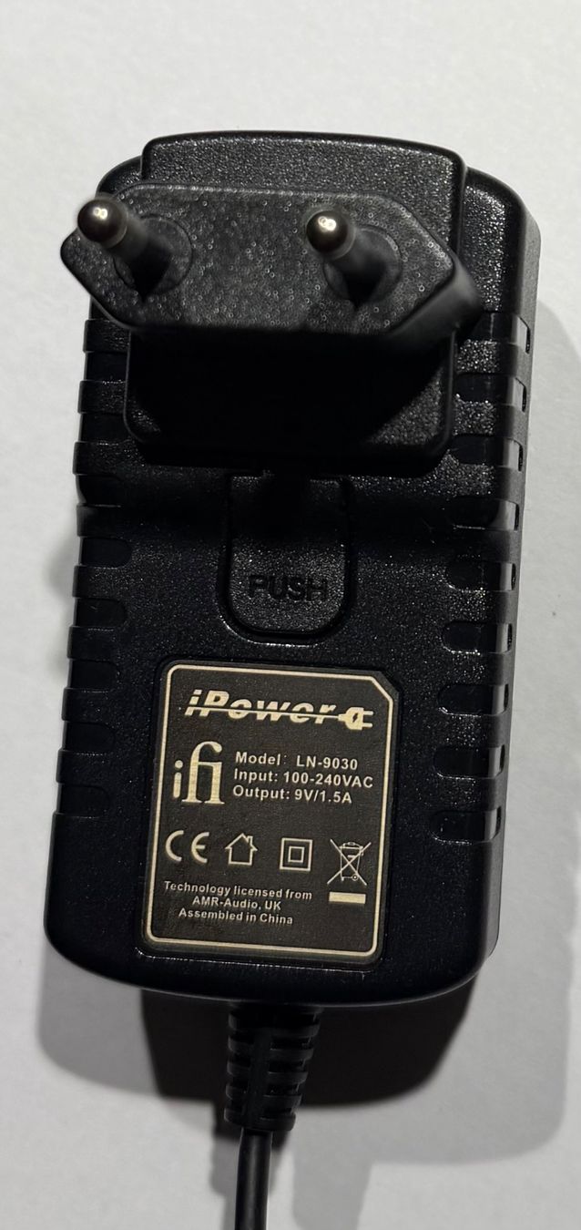 Caricabatterie: iFi Audio iPower 9V/ 1.5A – Usato da Stäfa venduto da Mdewolf