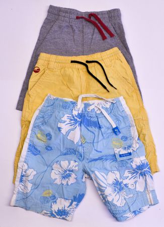 Kinder/Baby kurze Hosen 3 Stk. Kleiderpaket/Konvolut