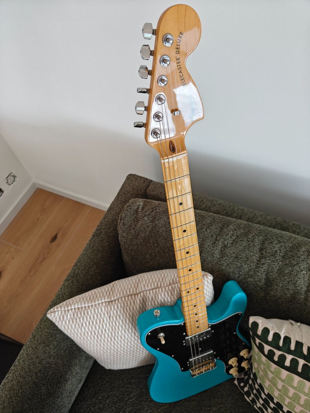 Fender Strumenti musicali: Fender American Pro II Telecaster DLX MBL – Usato da Apples venduto da Lozannois 2