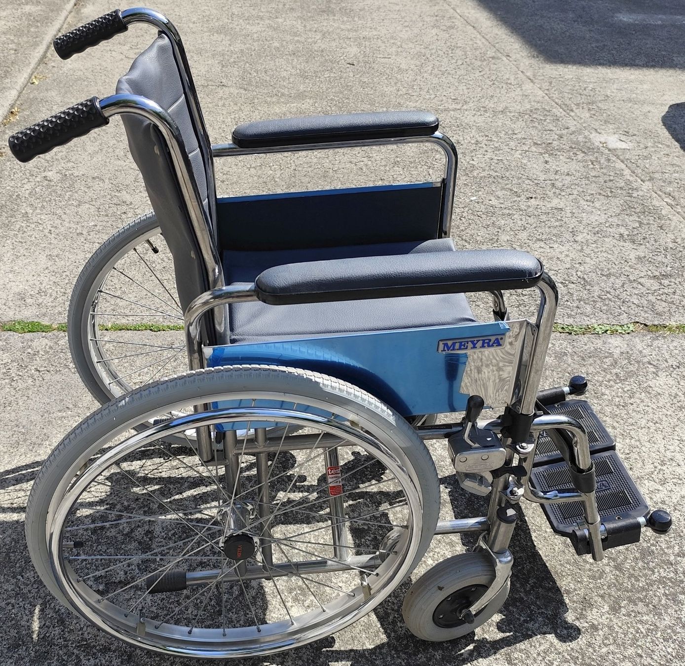 Sedie a rotelle: Rollstuhl Meyra 42 cm – Nuovo (secondo la descrizione) da Oberwil BL venduto da NTS-TopShop 1