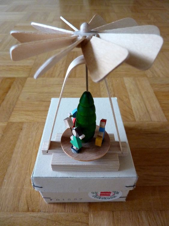 Drehpyramide Weihnachten 2025 Binni Goldina