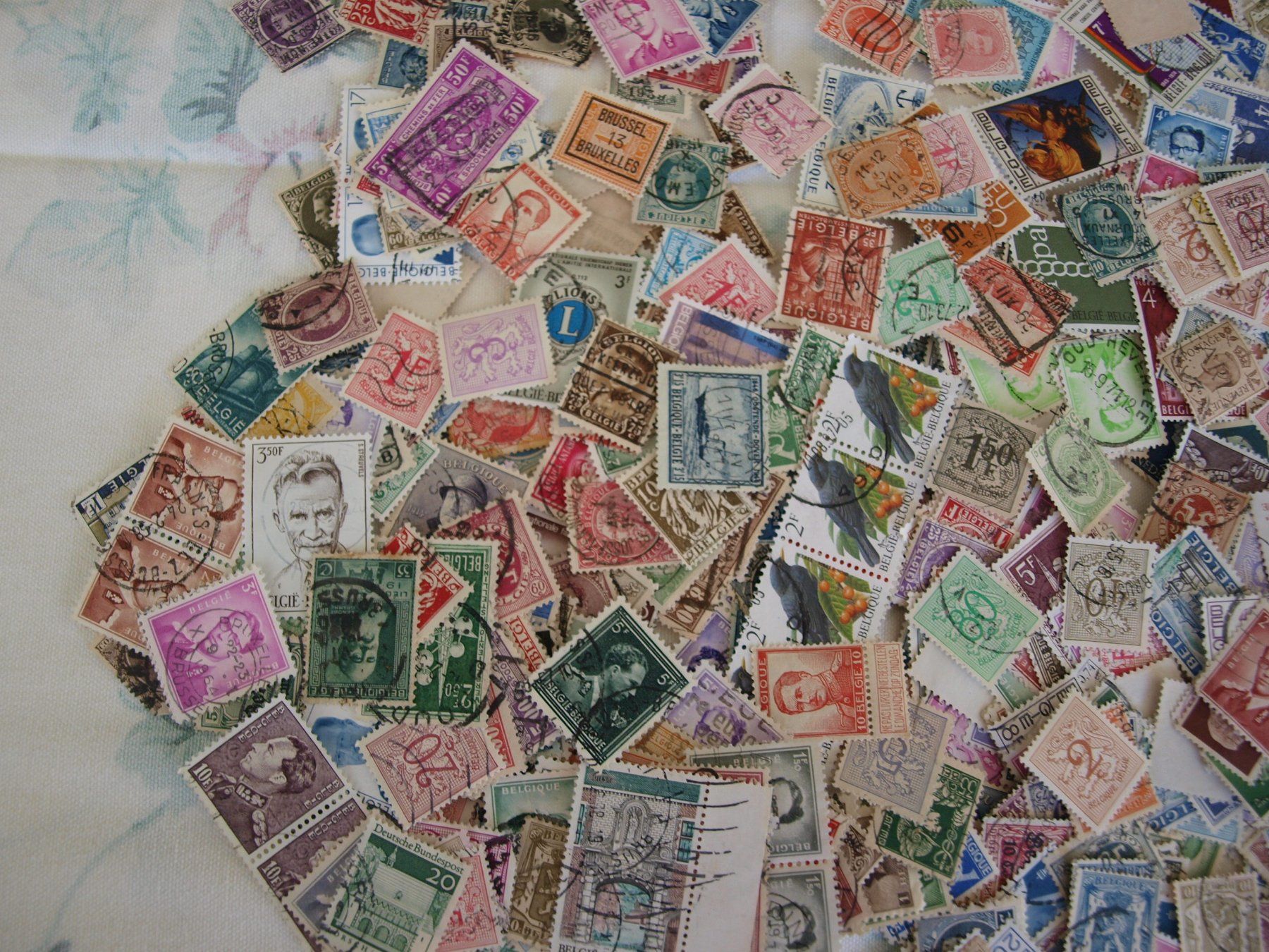 Tutti i francobolli: Belgien ca 1000 Marken = 75 g .Gebraucht, – Usato da Aarau venduto da Marcele0 2