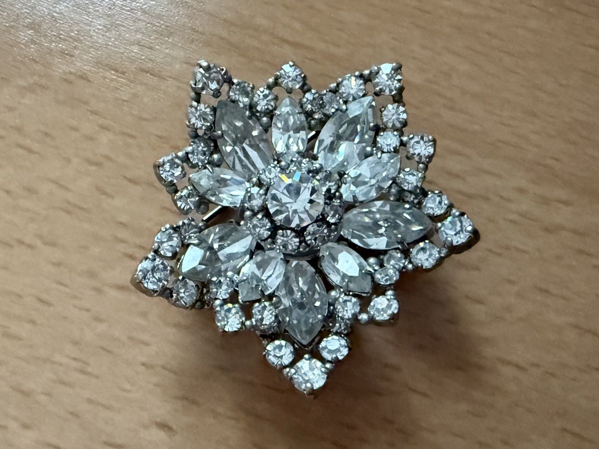 Spille & Fermagli: Schöne Vintage-Kristall-Brosche – Usato da Lamone venduto da LaCantinaMagica 9
