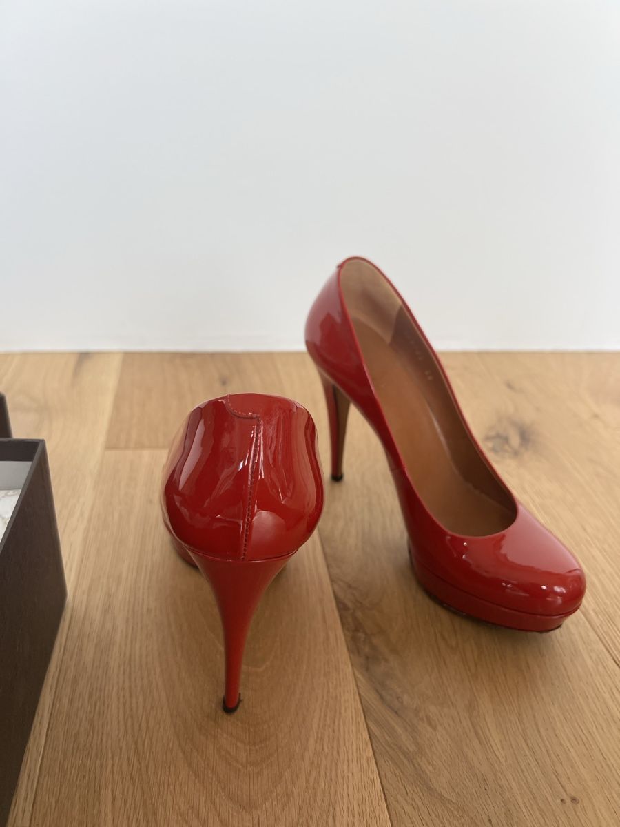 Gucci Damenschuhe: Escarpins Gucci vernis rouge T 38 – Gebraucht aus Lutry von roxypoxy 1