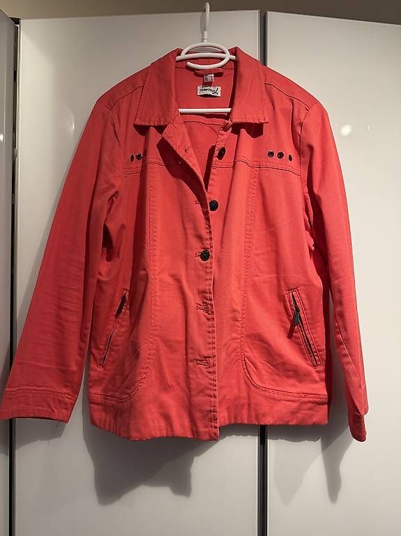 Jacken: Fast Jeansjacke Gr. 46 – Gebraucht aus Kaltbach von samurai55