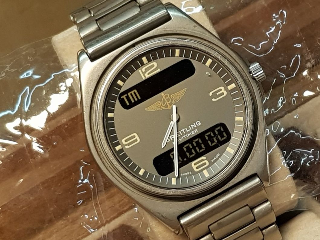 Breitling Orologi: Breitling Navitimer Titan Vintage Quartz Chronograph – Difettoso da Schöftland venduto da Topdeal4 4