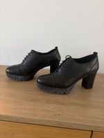 Bata Schnürschuhe schwarz Absatz Plateau Grösse 41