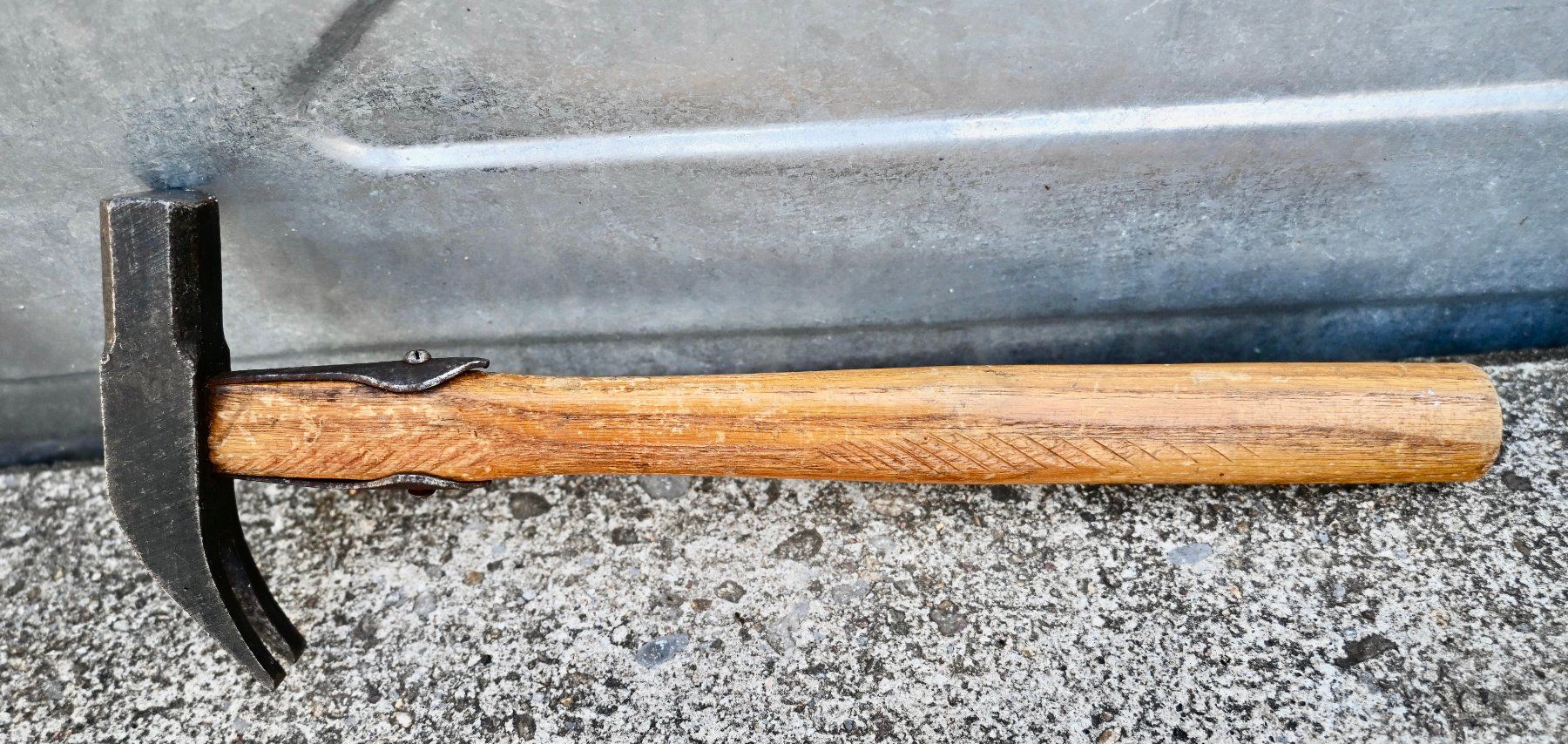 Tutti gli attrezzi: Antiker SCHUSTERHAMMER punziert 21 länge 31cm – Usato da Pfaffhausen venduto da mono_rec 7