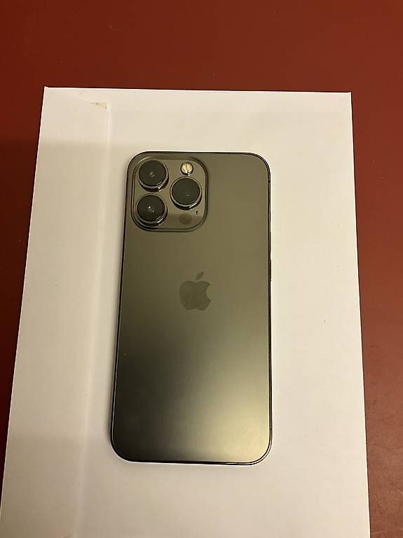 Handys / Smartphones: iPhone 13 Pro, 128 GB, inklusive Handy-Hülle  – Gebraucht aus Regensdorf von Eesposito
