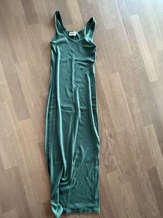Grünes Sommerkleid von WEEKDAY, Grösse M, Top Zustand!