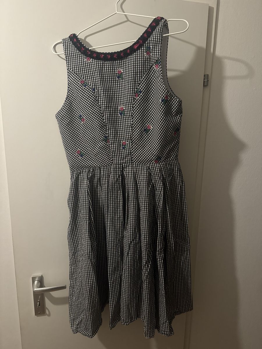 Vestiti: Wenger Dirndl black white check floral pattern – Usato da Otelfingen venduto da mar_sy7r 1