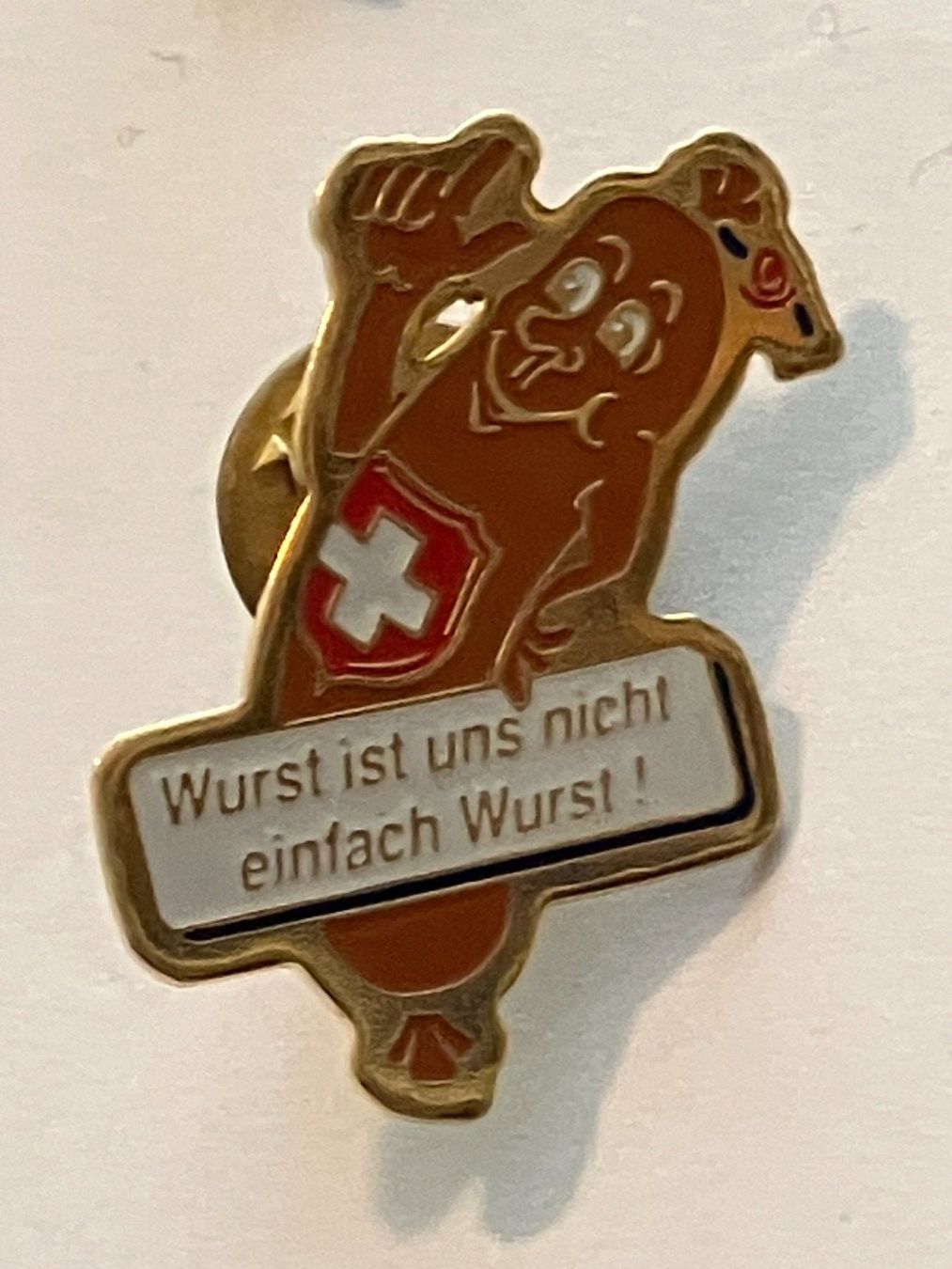 Placchette & Badge: 1 Pin Wurst ist uns nicht einfach Wurst – Usato da Basel venduto da djwwpp