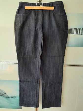 Pantalon DAMART neuf 42
