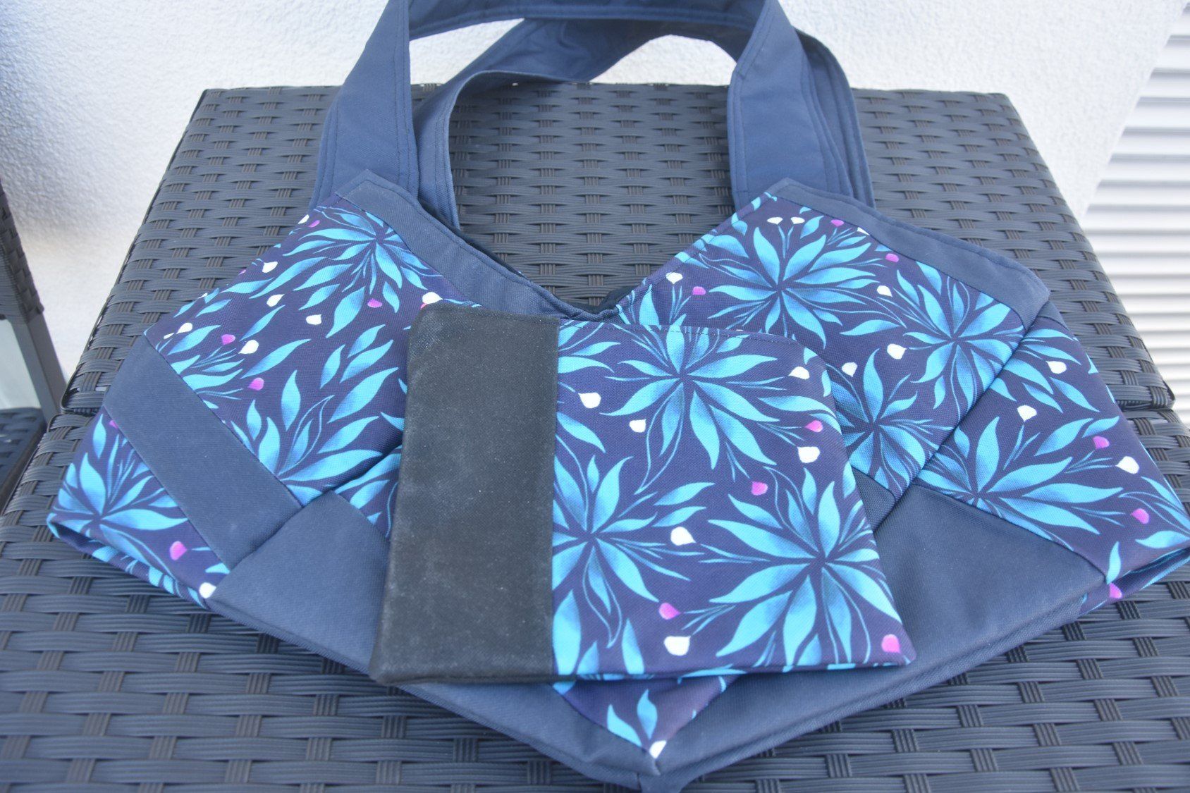 Taschen: Shopper- oder Bade-Tasche mit Wasserabw. Stoff mit Täschchen – Neu (gemäss Beschreibung) aus St. Gallen von Elmarotto 3