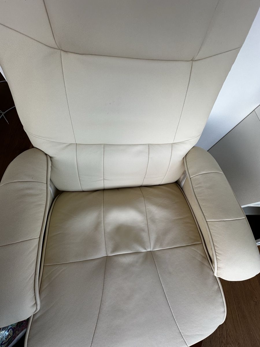 Pfister Poltrone: Relaxsessel-Ledersessel mit Hocker  – Usato da Erlinsbach SO venduto da dikaan 3