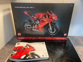 LEGO Technic Ducati Panigale V4 S gebraucht 42202