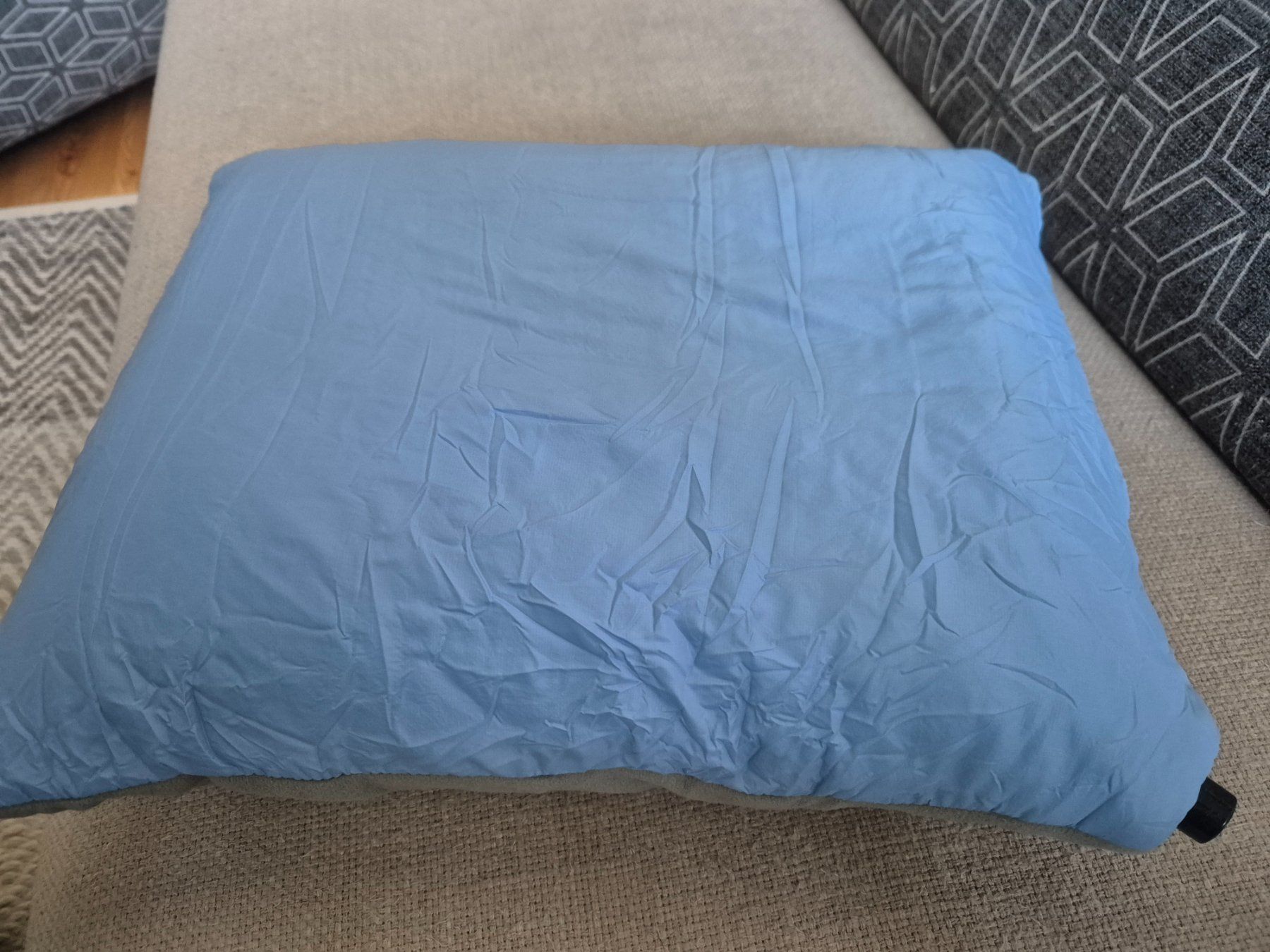 Cocoon Kissen: cocoon Down Travel Pillow – Gebraucht aus Bühler von SingSing3 1