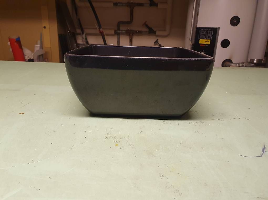 Ciotole: Schüssel schwarz gross / 12 Stk. – Usato da Burgdorf venduto da Patricio69