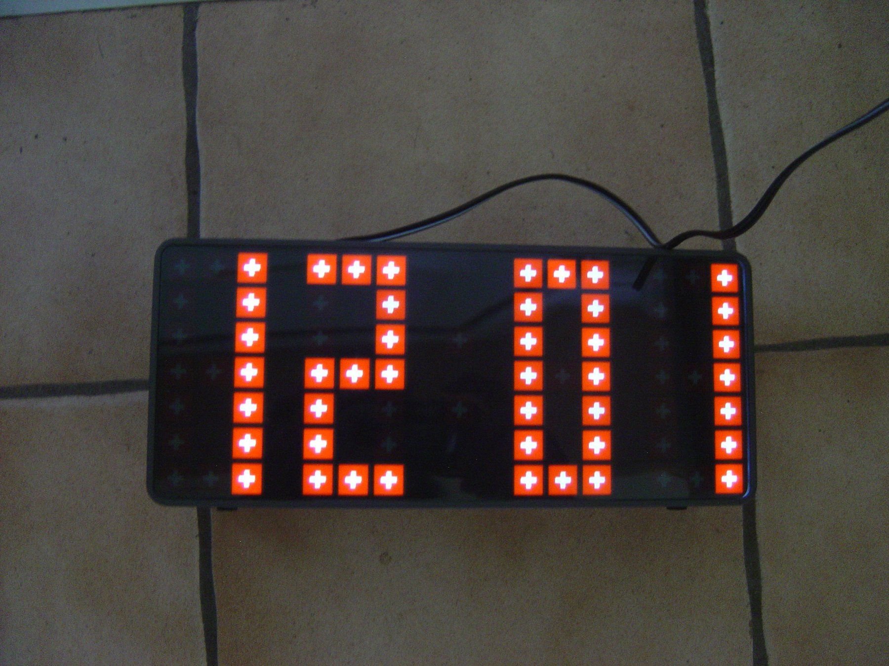 Sveglie: Digitalwecker mit Leuchtziffern (Time Block) TFA – Nuovo (secondo la descrizione) da Rottenschwil venduto da chnoblipress 1