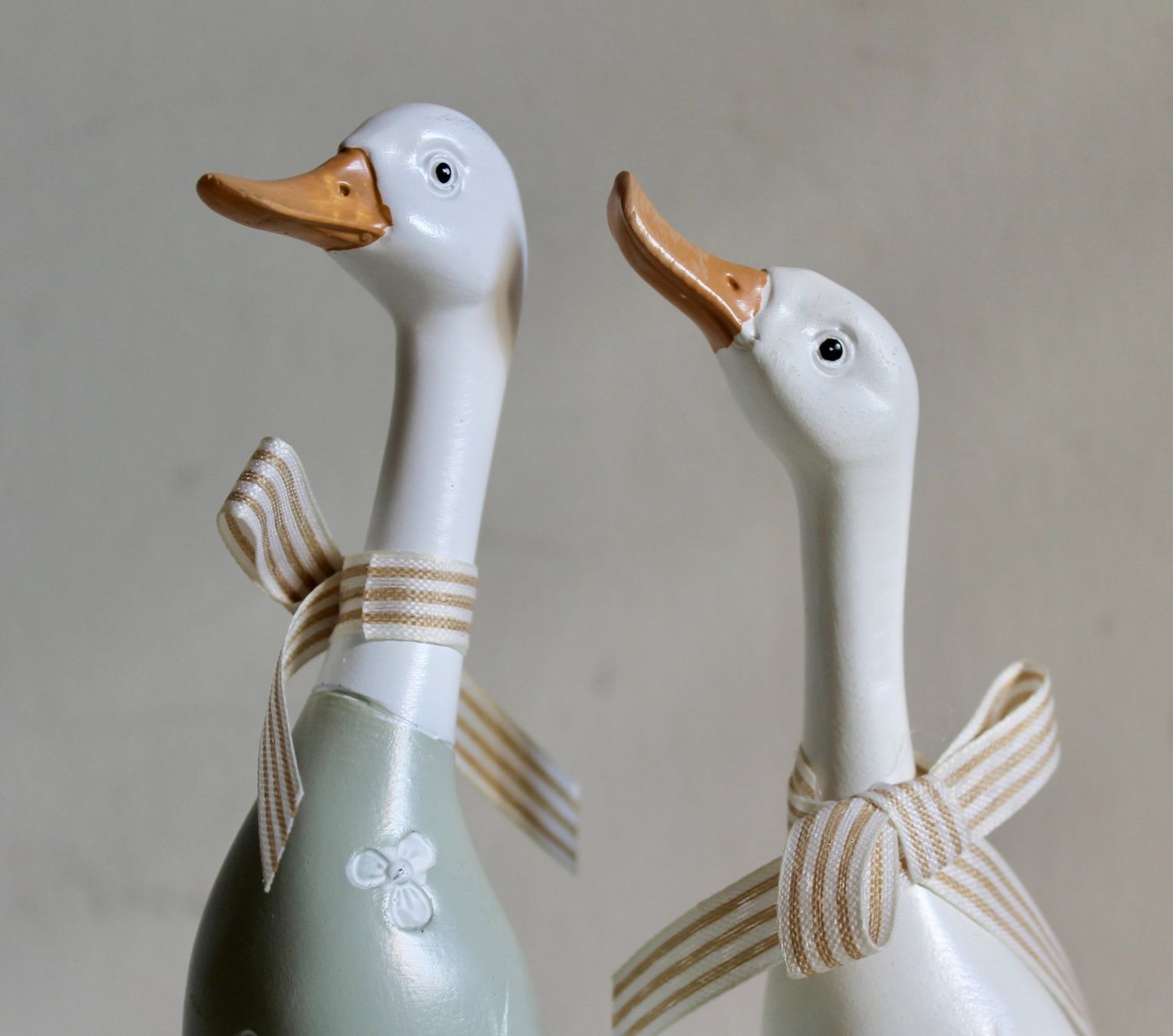 Tutte le decorazioni: Niedliche dekorative Gänsefiguren, neu – Nuovo e nell'imballaggio originale da Kirchlindach venduto da hekilida 1