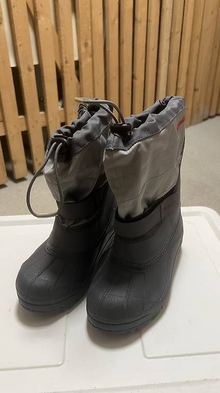 Schuhe für Jungen: Bottes pour enfants  – Gebraucht aus Neuchâtel von tst_k8xv 1