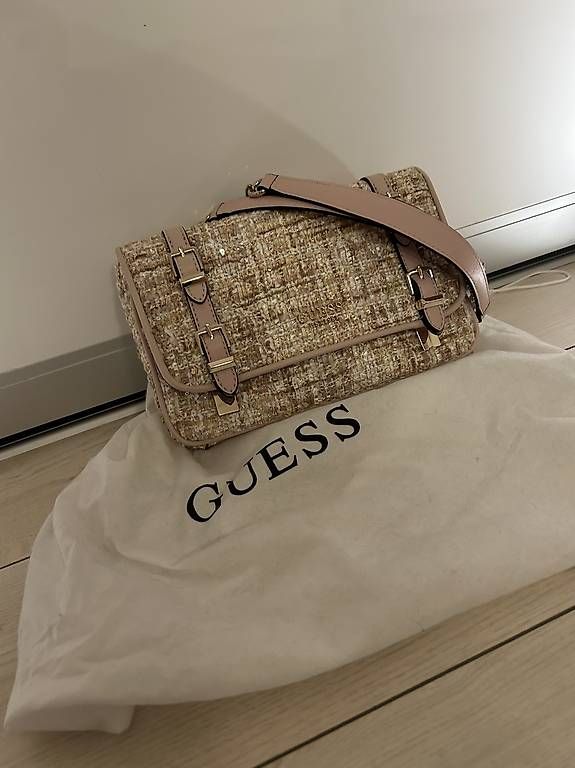 Borse da donna: Guess Est.1981, borsa tipo Chanel – Nuovo e nell'imballaggio originale da Balerna venduto da bfa_x265