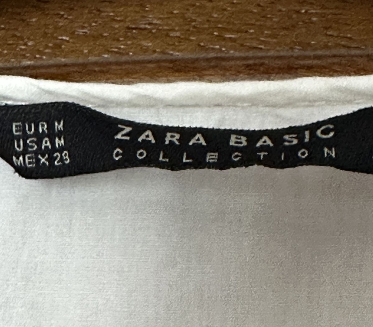 Zara Camicette: Zara Bluse weiss Gr. M Rüschen Volant elegant – Usato da Menziken venduto da cla_8qfq 2