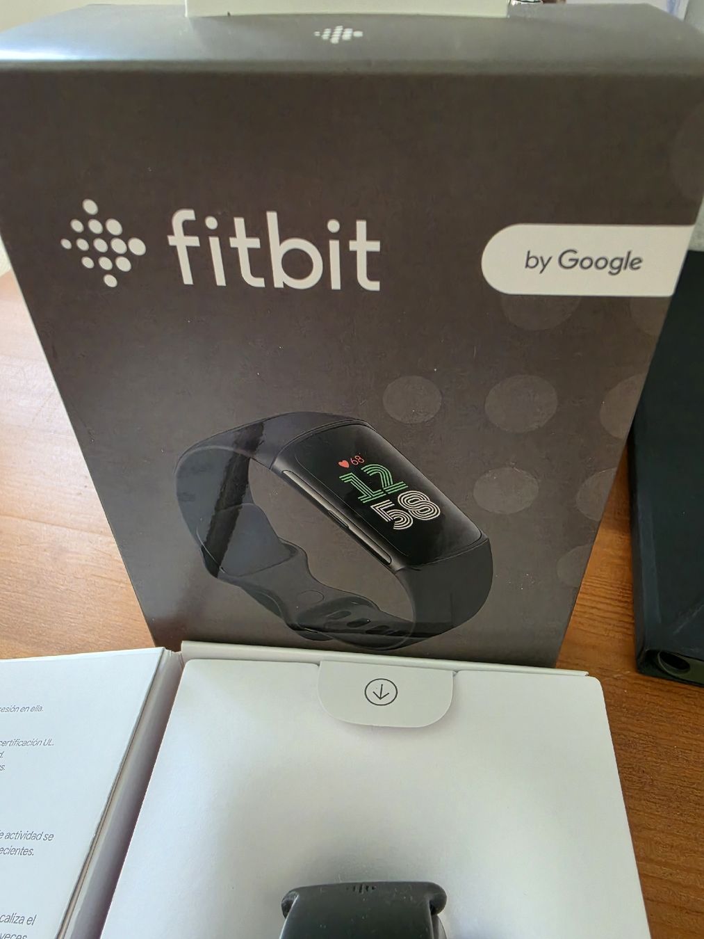 Fitbit Smartwatch: Fitbit Charge 6 – Gebraucht aus Therwil von C-Victor 1