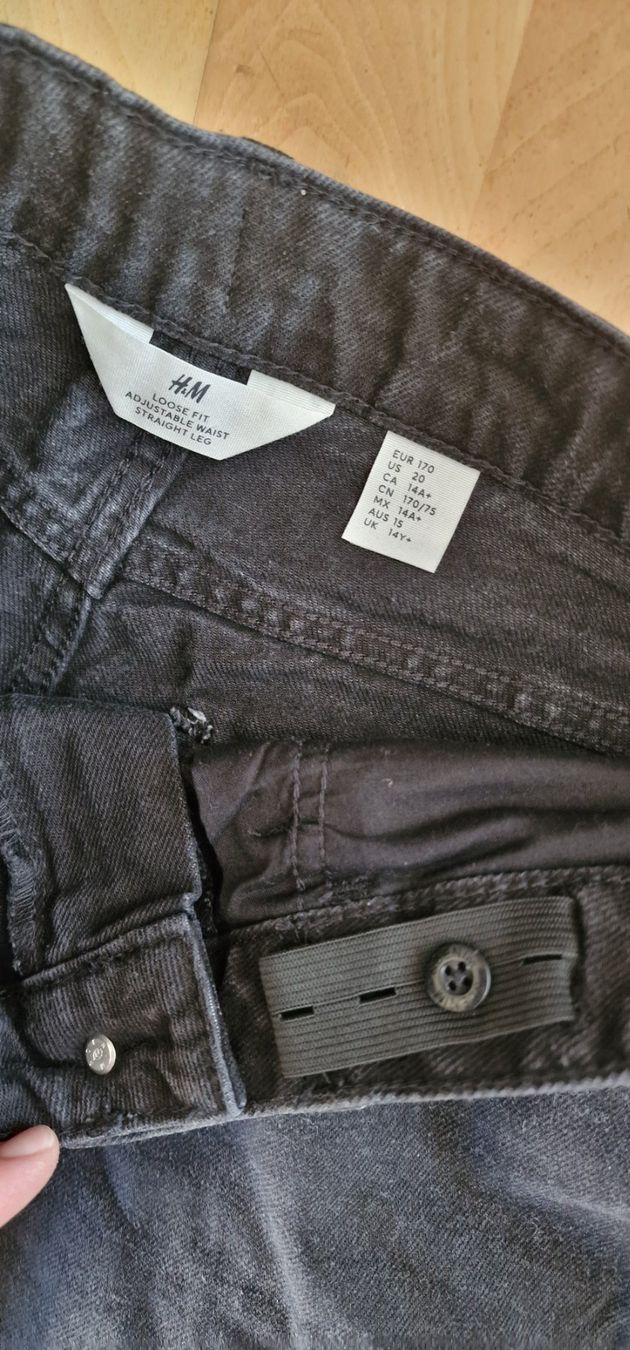 H&M Pantalons: Jeanshose "Loose Fit" Grösse 170 – D'occasion à Bäretswil par isa_gk9g 1