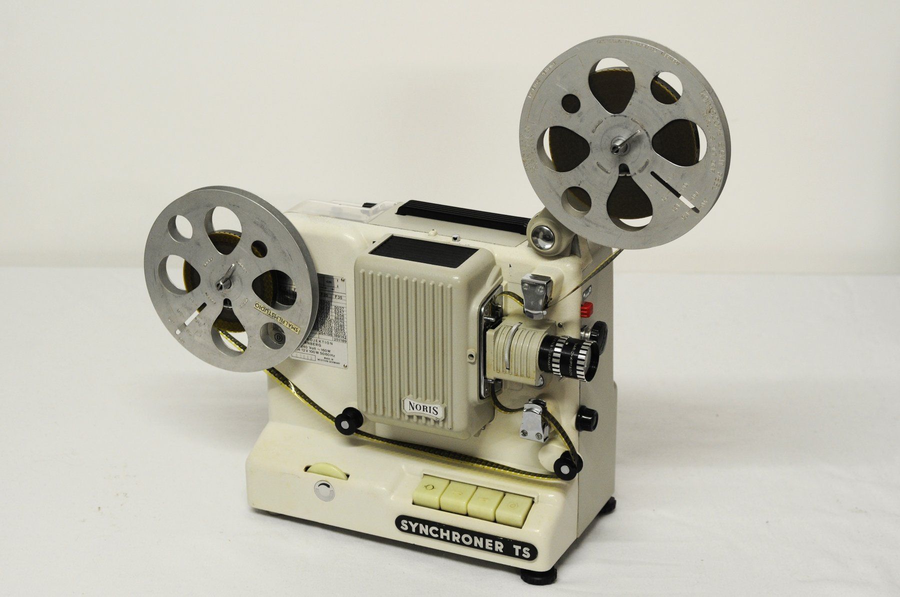 Noris Synchroner Filmprojektor - für Sammler oder Bastler in Köln