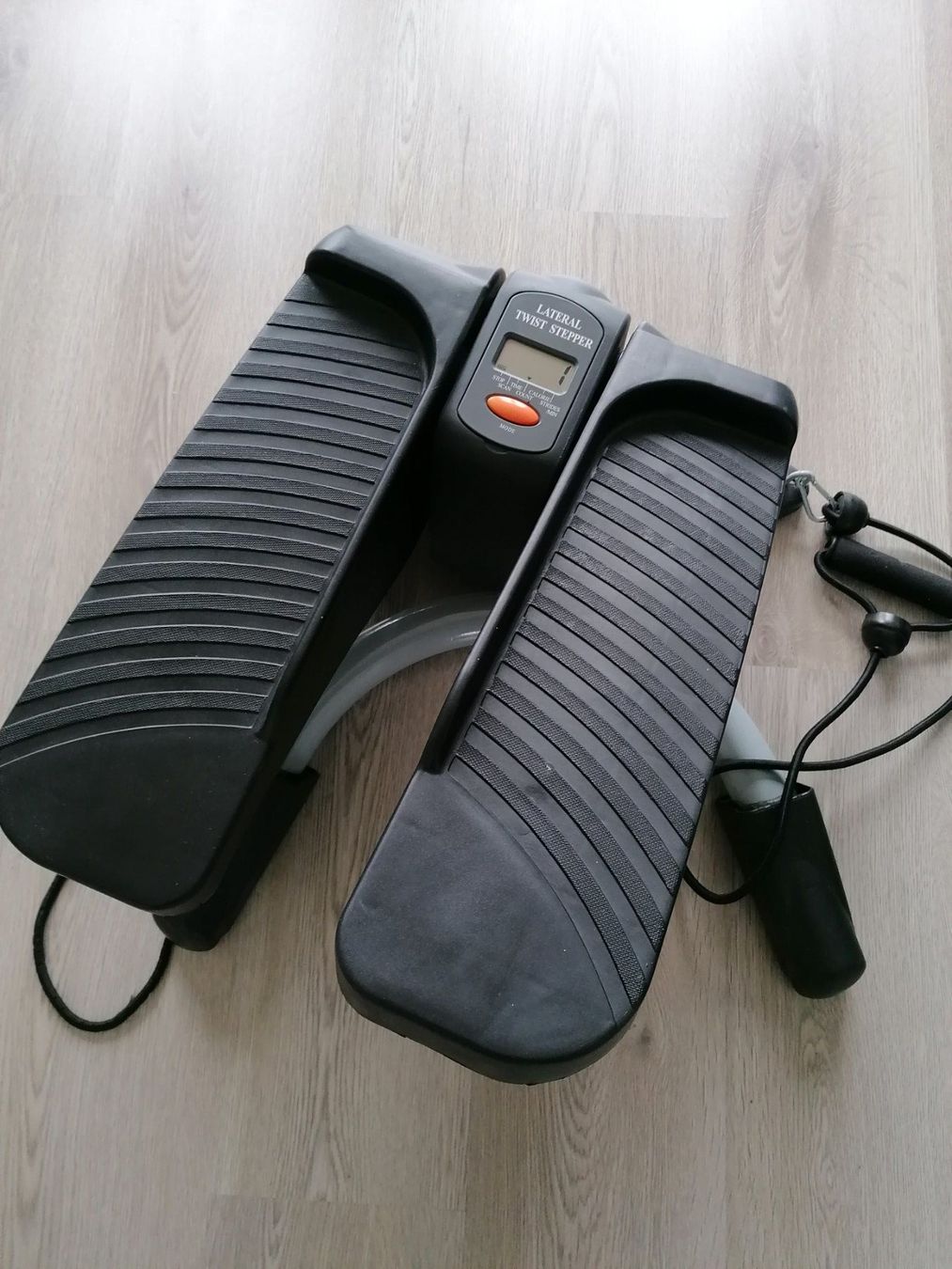 Hometrainer: Twist Stepper mit Digitaler Anzeige – Usato da Emmen venduto da Tigerlady 1