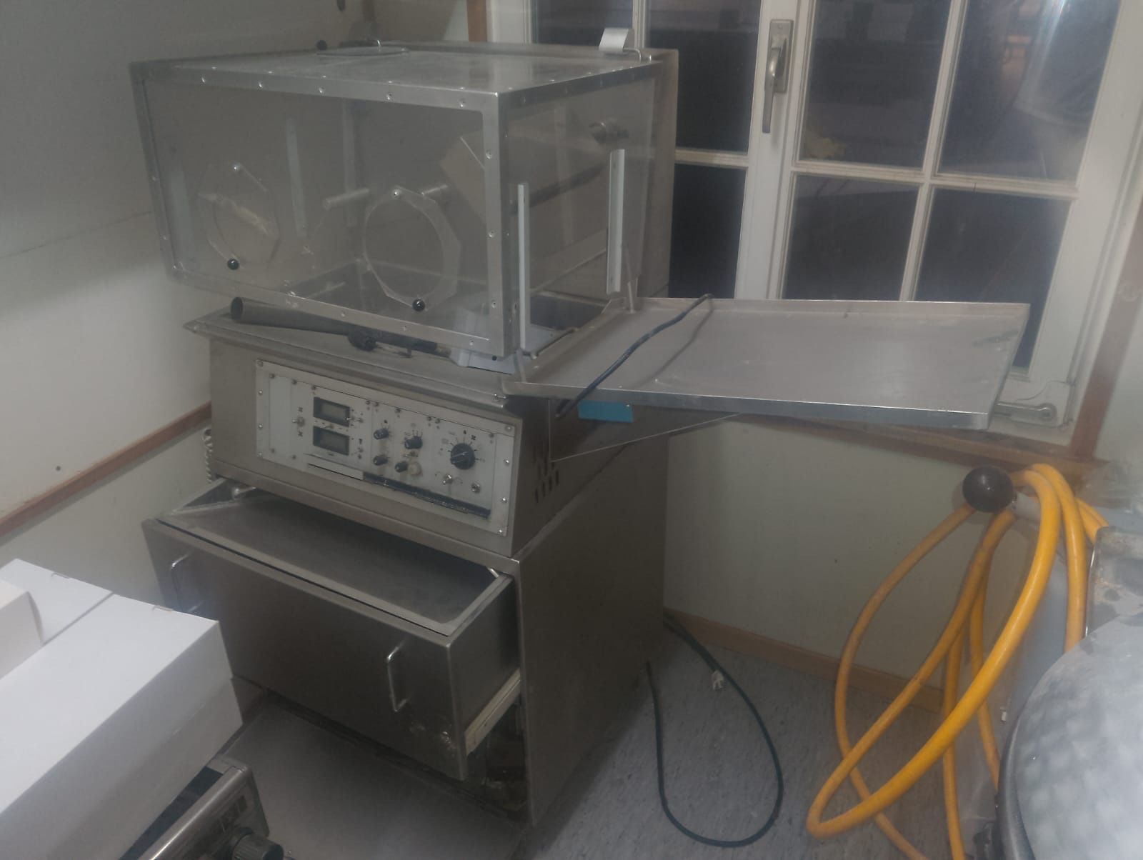 Tutte le macchine: Schokolade Giessmaschine – Usato da Eichberg venduto da Ranney