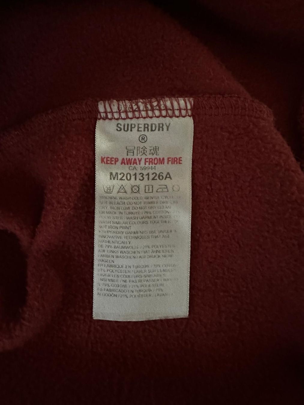 Superdry Pullover & Sweatshirts: Superdry Hoodie Grösse L rot – Gebraucht aus Rheinfelden von Thomasm264 1