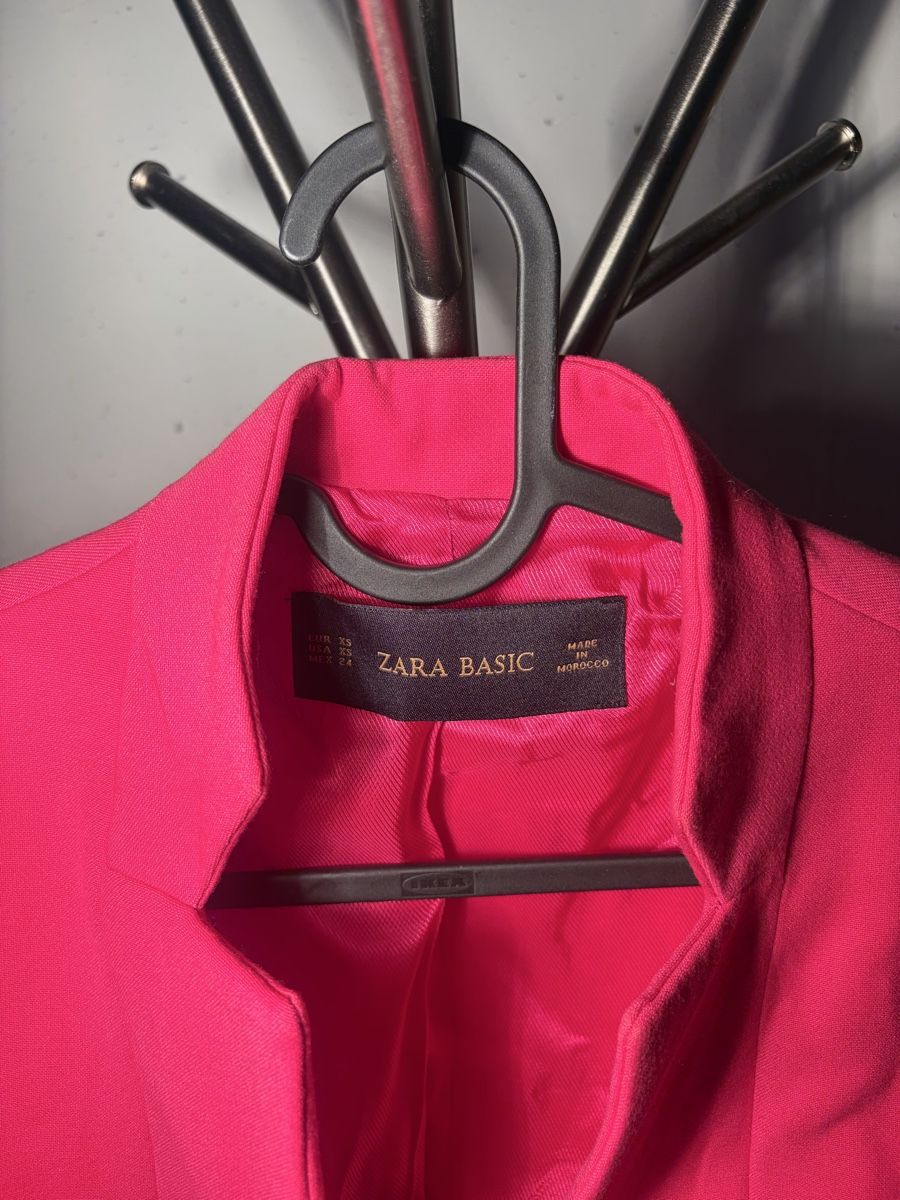 Zara Jacken: Blazer Zara Basic pink Farbe Grösse XS – Gebraucht aus Büsserach von SalebyGianni 1