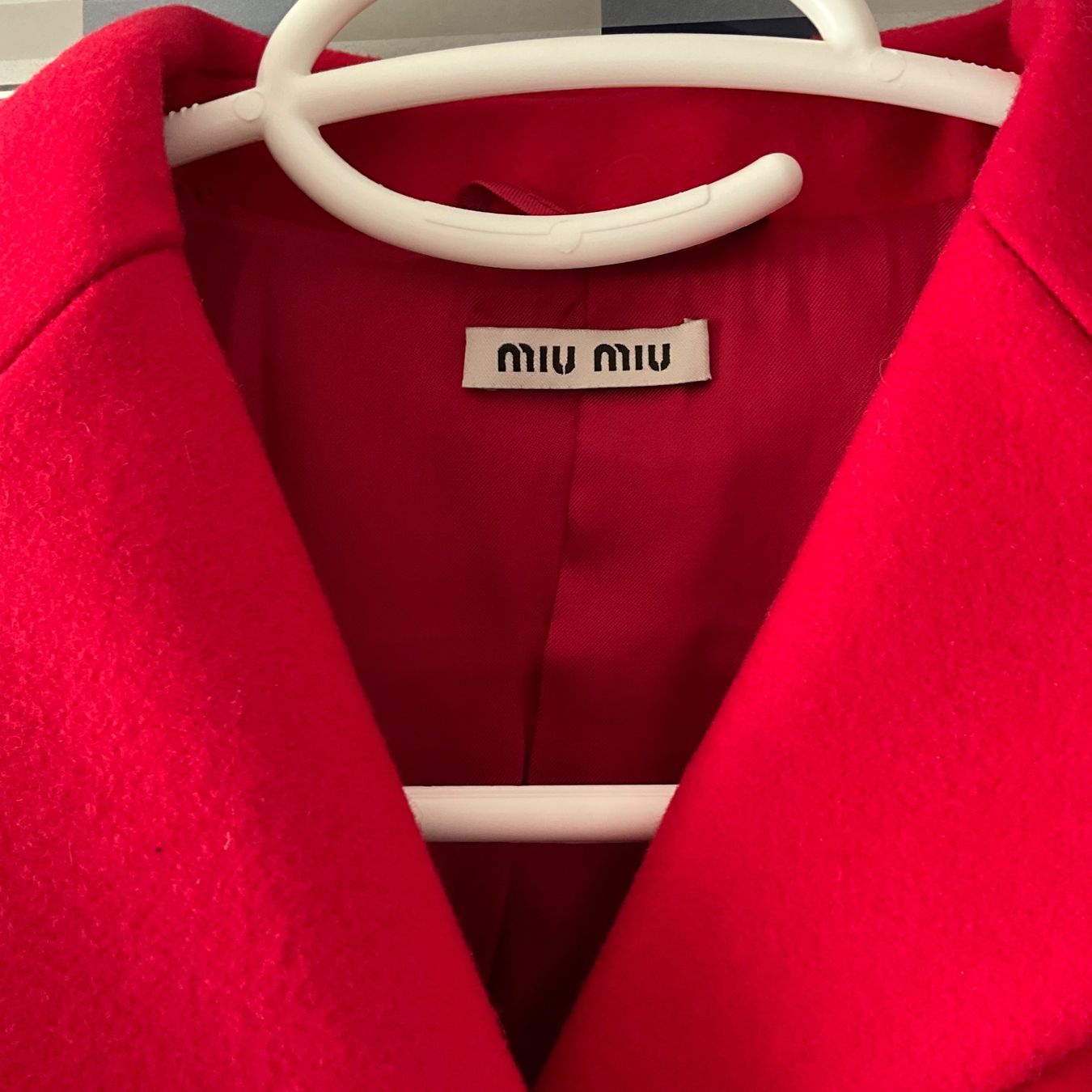 Cappotti: Original Miu Miu Mantel Rot Grösse 38 – Usato da Grenchen venduto da sojalatte 1