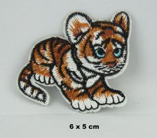 kleines TIGERLI - Aufnäher - Aufbügler -  Stickerei - 6x5cm