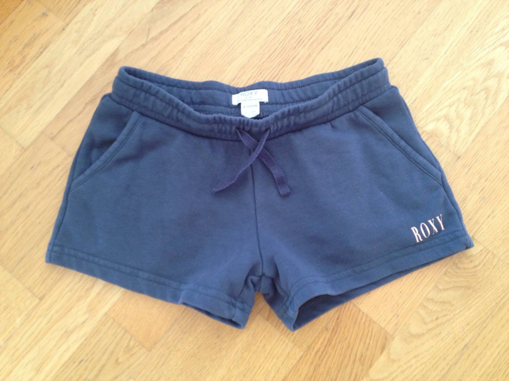 Roxy Pantalons: Sport Shorts Roxy – D'occasion à Dübendorf par Fip05