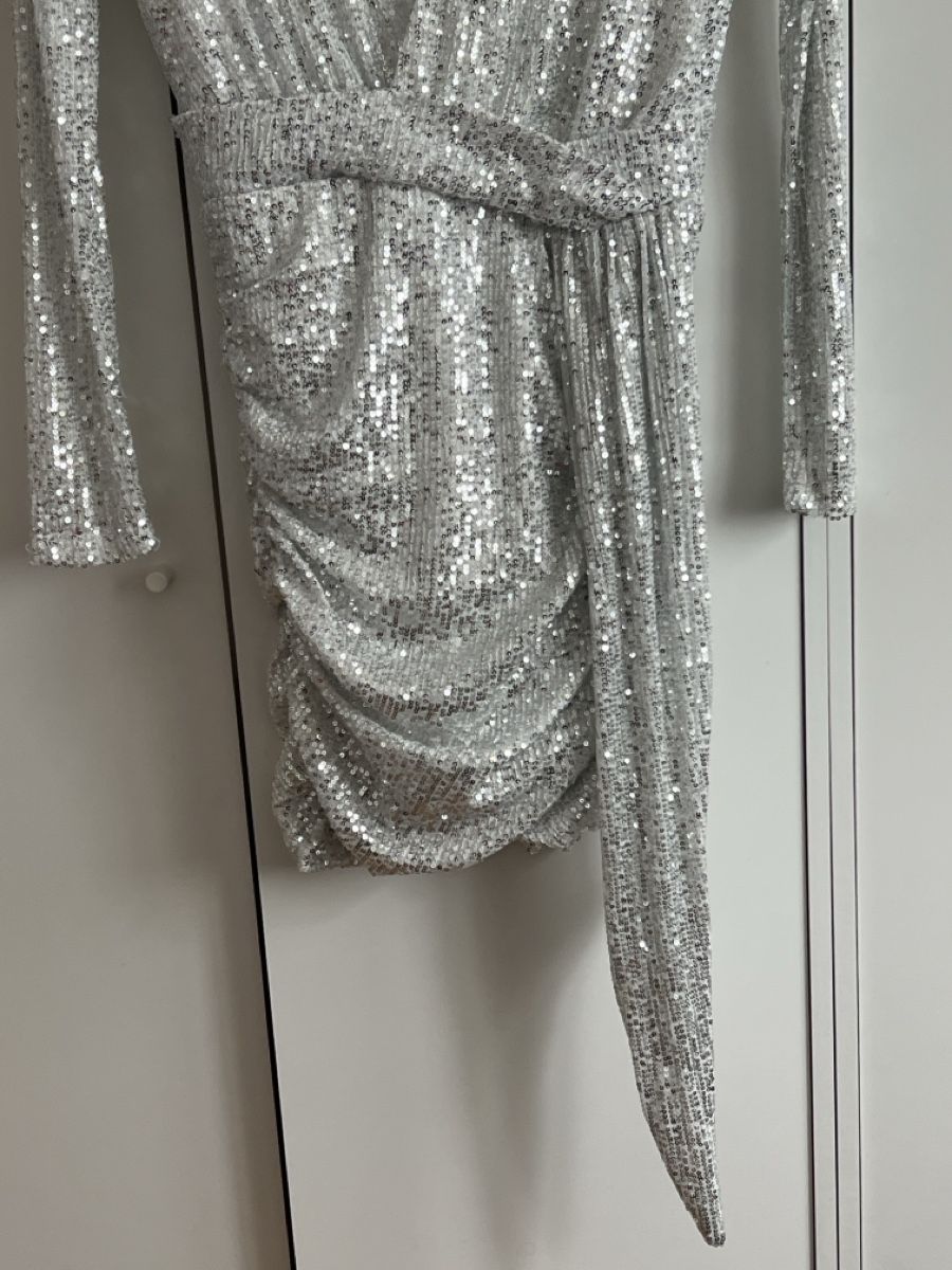 Vestiti: Robe blanche argentée à paillettes, M – Usato da Renens VD venduto da sar_bwz5 2