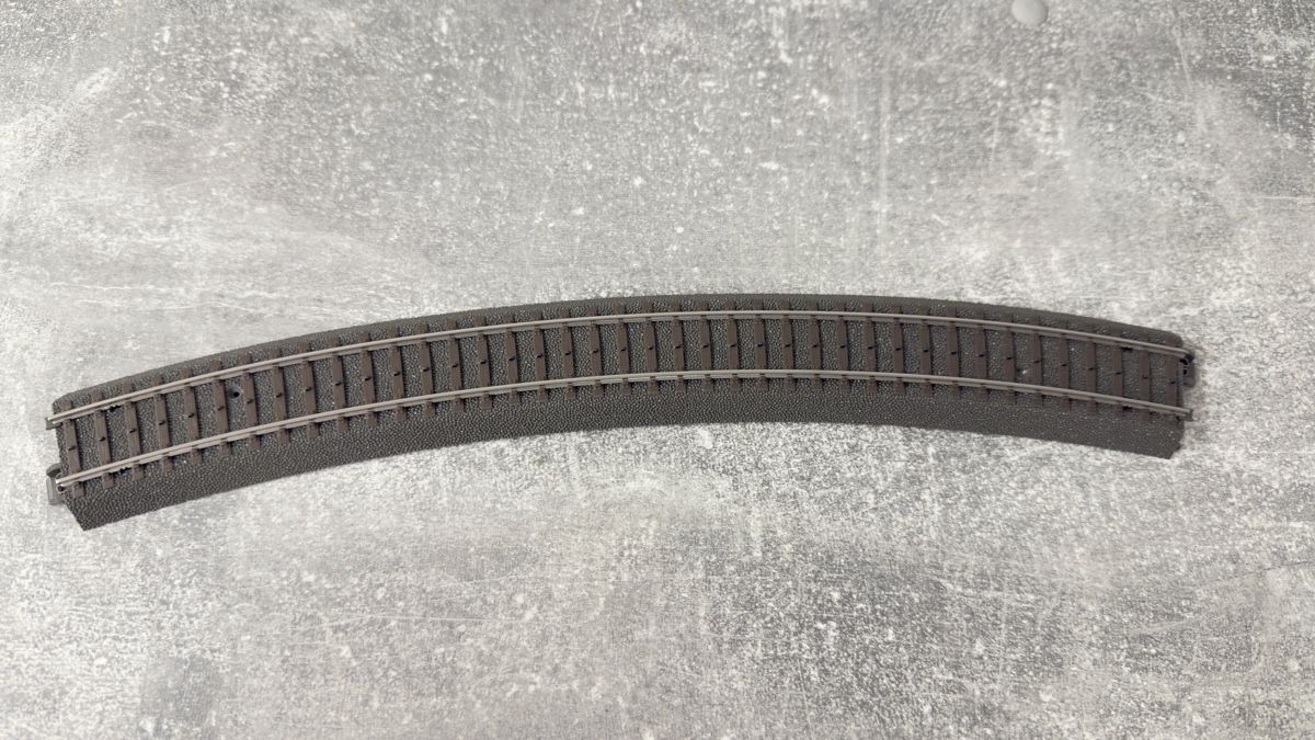 Märklin Modelleisenbahnen: Märklin C-Gleis gebogen R4 24430 AC – Neu (gemäss Beschreibung) aus Windlach von Kelebra 1