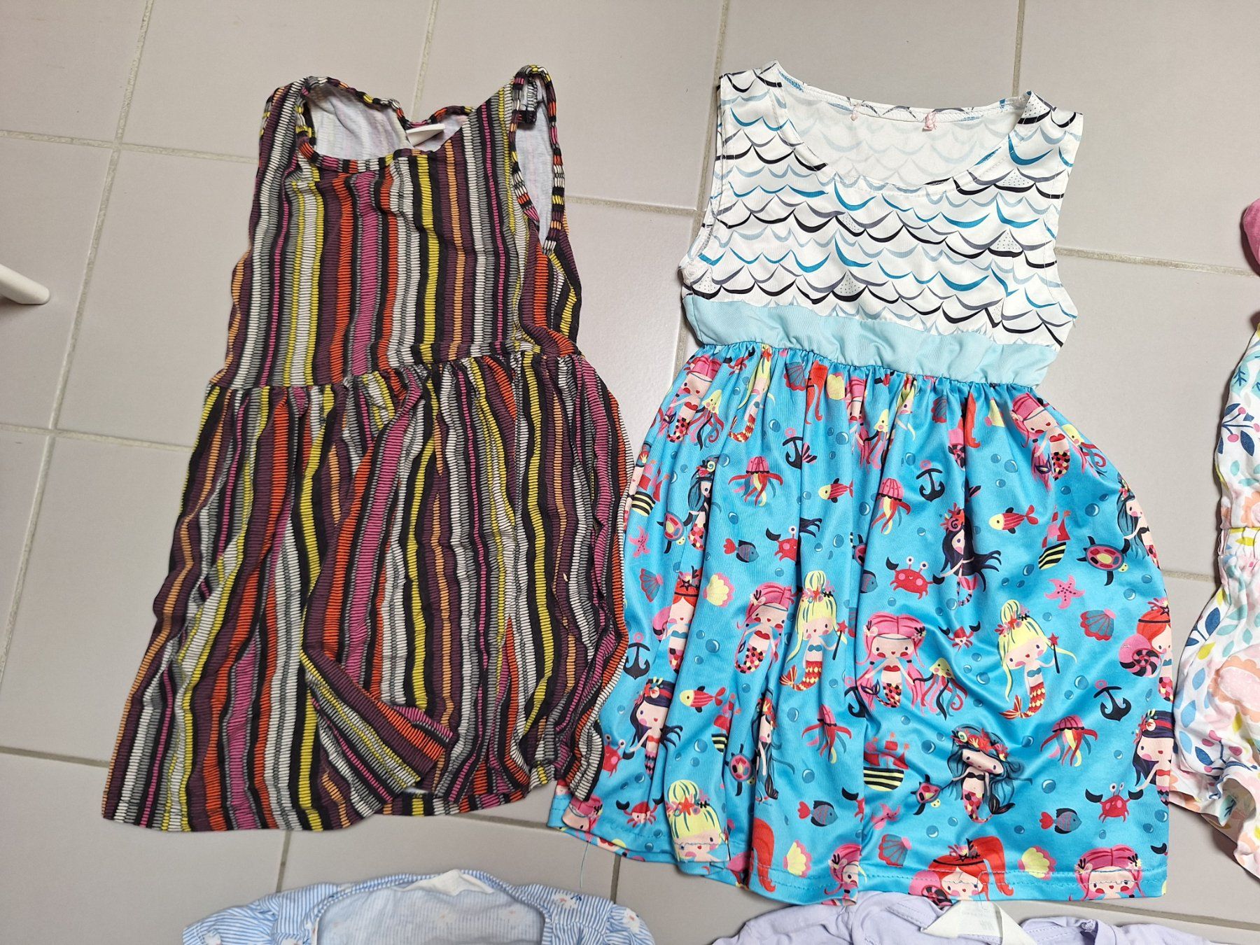 Lotti & Set di vestiti: Kleiderpaket Sommer 92/98 bis 104 – Usato da Sissach venduto da Nothing123 1